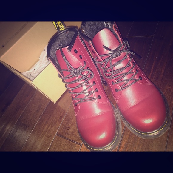 Dr.martens kids size 3 Delaney boots