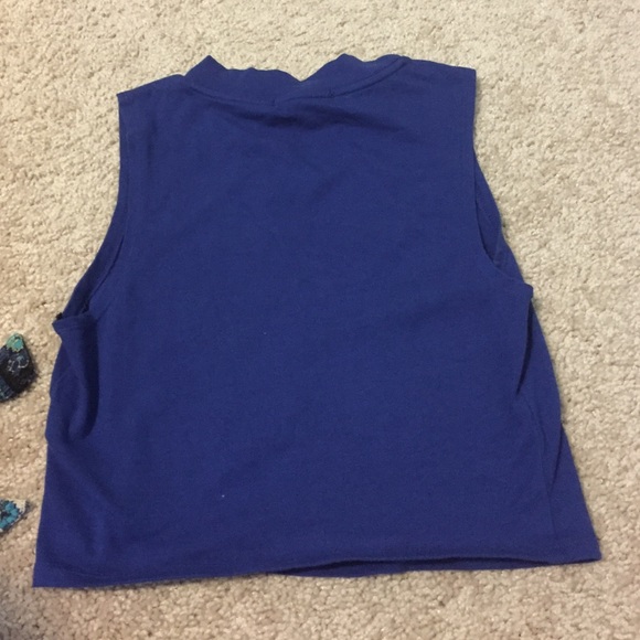 Crop top - Picture 3 of 3