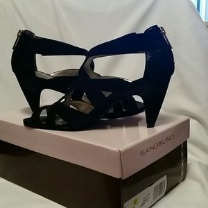 Black heels!  Lightly worn.