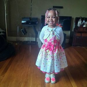 Meet your Posher, Phoenecia