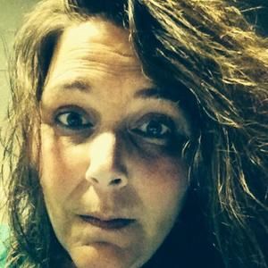 Meet your Posher, Carrie