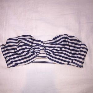 ✨FLASH SALE✨Frankie's strapless top