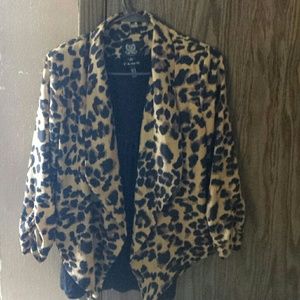 Lightweight silky leopard blazer jacket