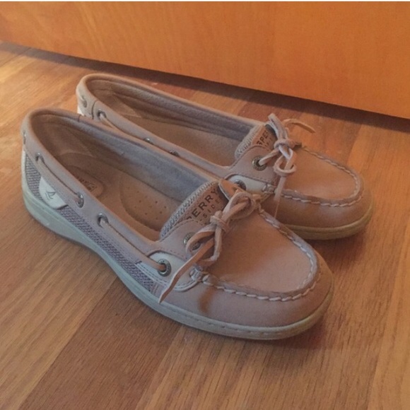 TAN LEATHER ANGELFISH SPERRY