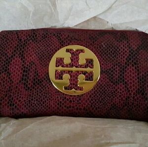 SALE. Tory Burch authentic wallet