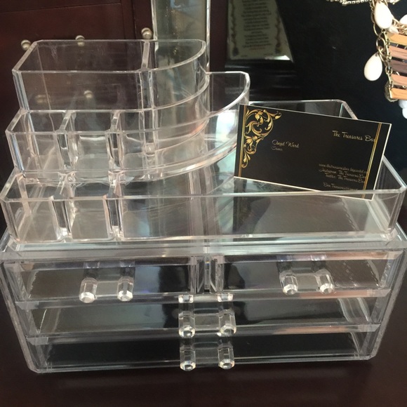 Acrylic organizer