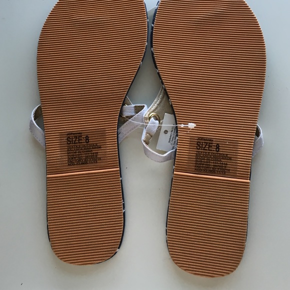 NWT anchor flip flops - Picture 2 of 4
