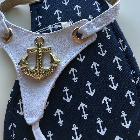 NWT anchor flip flops - Picture 3 of 4