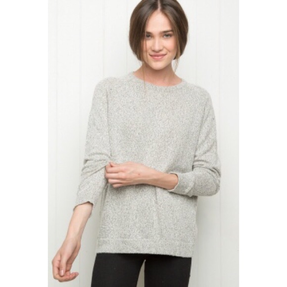 Brandy Melville grey crew neck sweater