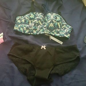 New Victoria Secret sports bra and panty