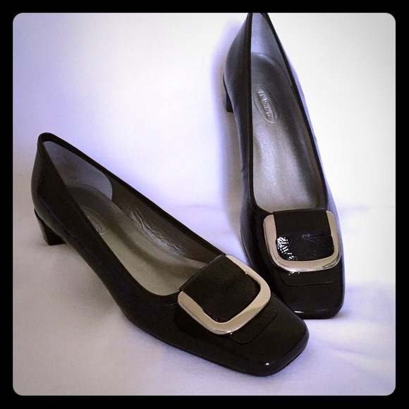 Talbots Shoes - NEW! Talbots Black Patent Leather Pumps (narrow)