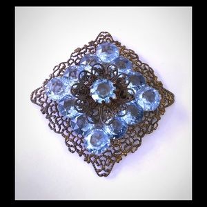 Brilliant Blue Gem Brooch💎