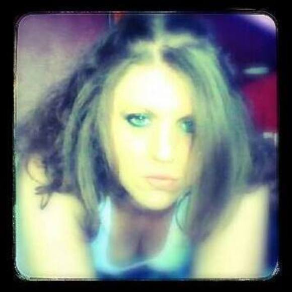 Meet your Posher, Kelsey - Picture 1 of 1