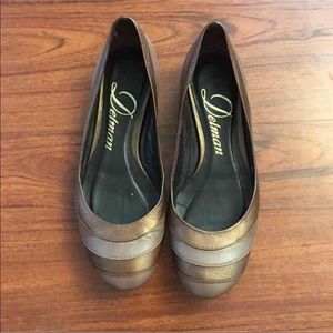 Delman Flats Size 6M