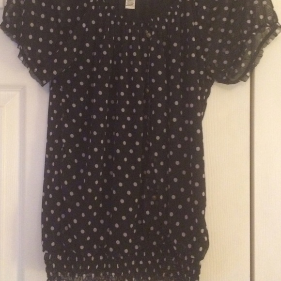 ⚫️POLKA DOT FASHIONABLE BLOUSE⚫️ - Picture 2 of 3
