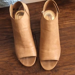 Madden girl peep toe heels
