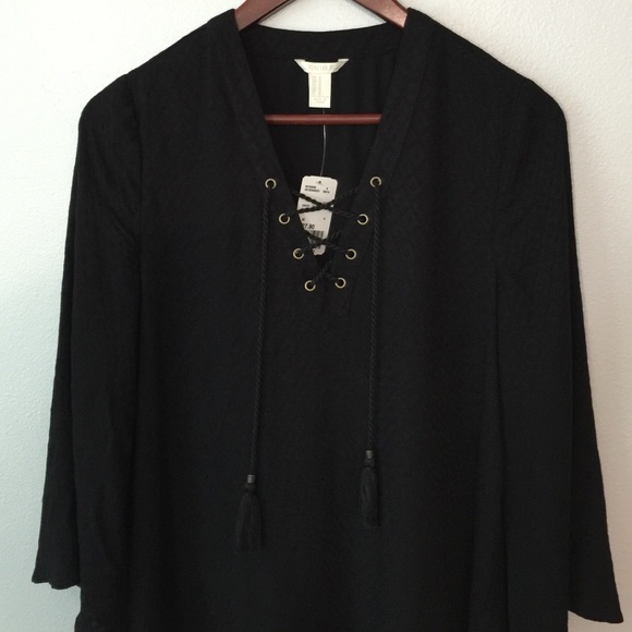 Front Crisscross Dress - Picture 2 of 4