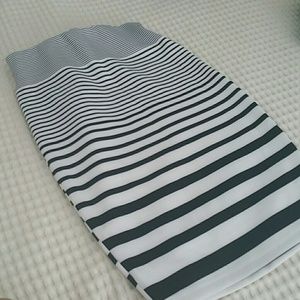 WETSEAL PENCIL SKIRT