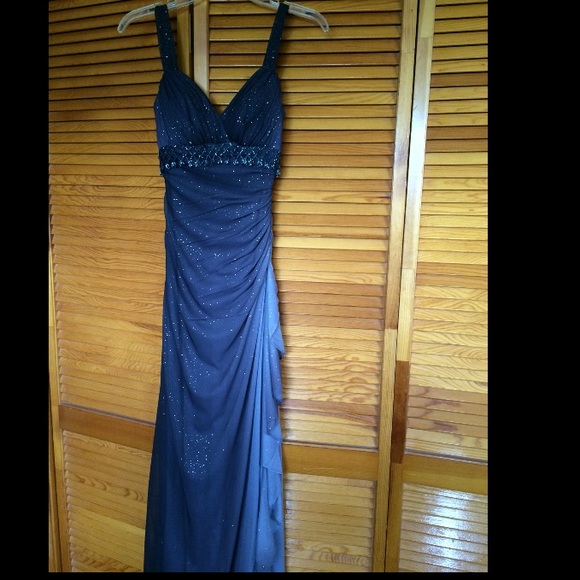 Clothes - Picture 1 of 2