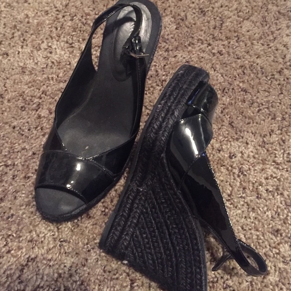 Banana republic black wedges