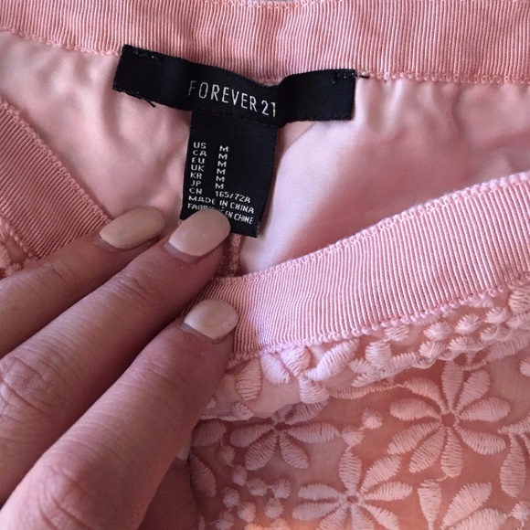 Forever 21 Lace shorts - Picture 2 of 3