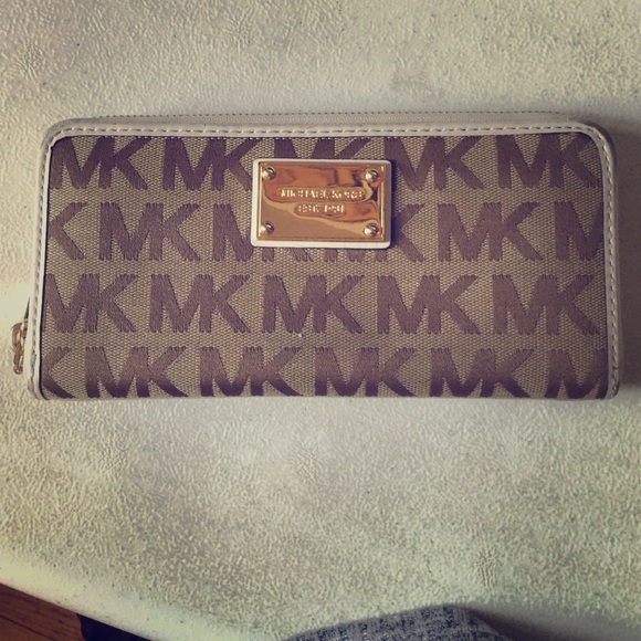 michael kors wallet