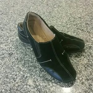 NICE. Naturalizer leather/suede