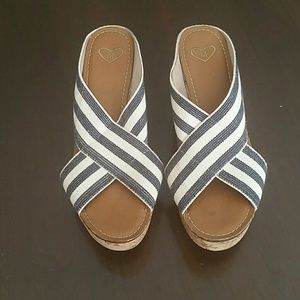 Stripped wedges