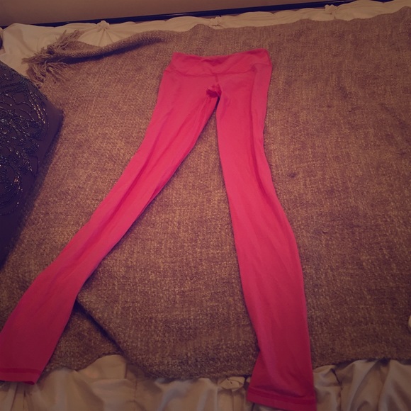 Pink Lululemon cotton leggings