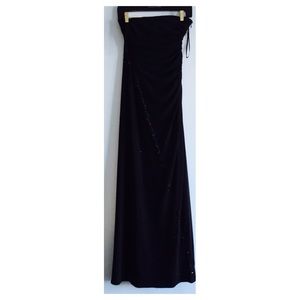 ✨Worn Once! WHBM Formal Strapless Gown