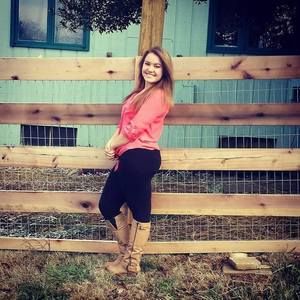 Meet your Posher, Jessica