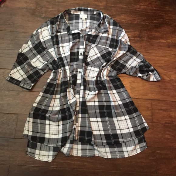 Checkered button up