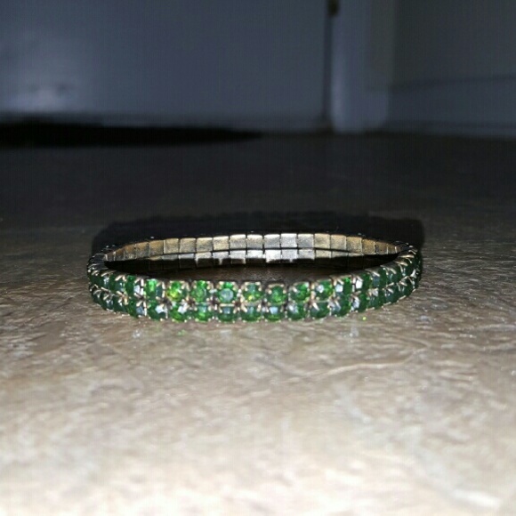 Emerald green crystal bracelet