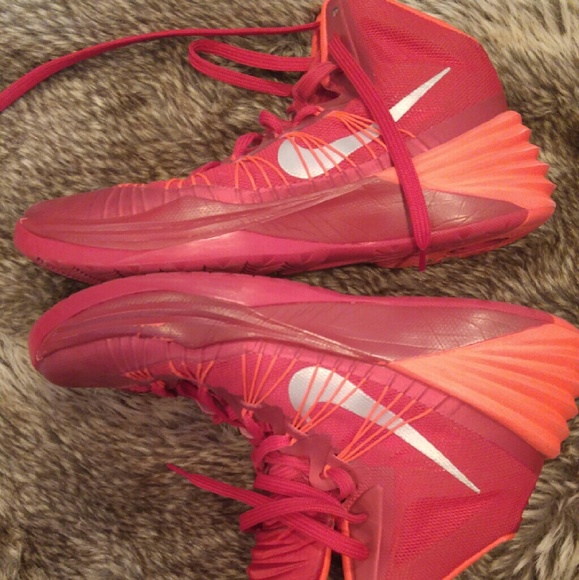 red and orange hyperdunks