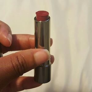 MAC "Red Necessity" Huggable Lipcolour