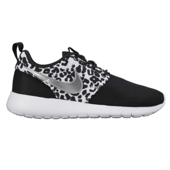 Leopard Nike Roshe 😍