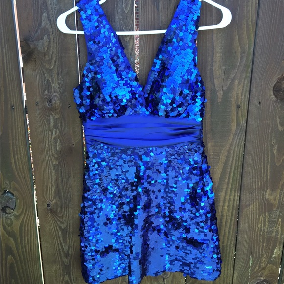 Dress - Picture 1 of 2