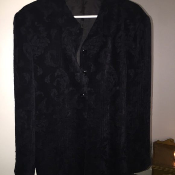 Tahari long black blazer