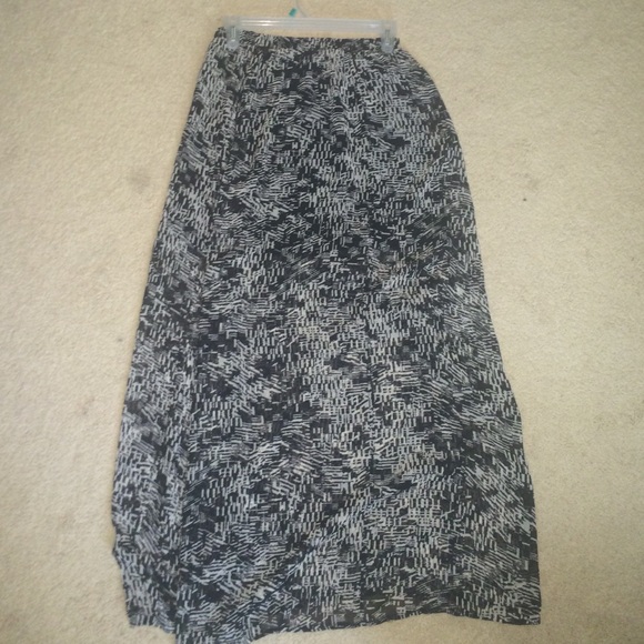 Black and White Patterned Maxi Skirt
