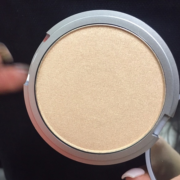 Mary-Lou Manizer - Picture 3 of 4