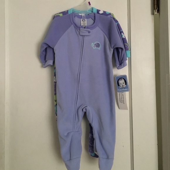 Gerber long sleeve pajamas.!