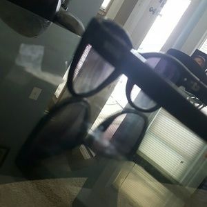 Meet your Posher, Annette