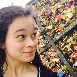 Meet your Posher, Isabella