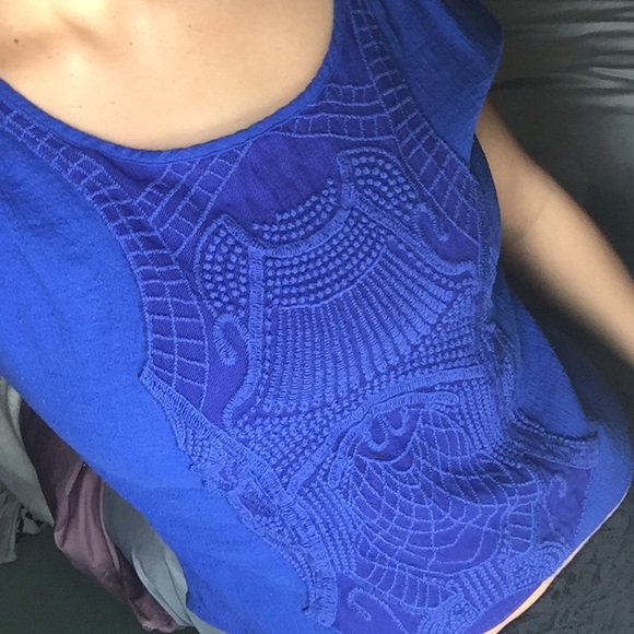 Royal blue embroidered short sleeve shirt. - Picture 2 of 4