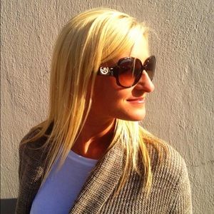 Meet your Posher, Christine