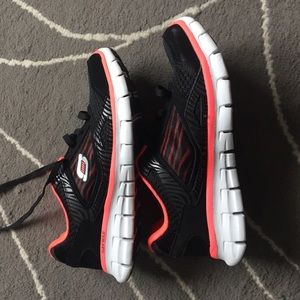 Skechers flex sole with memory foam nwot 7.5