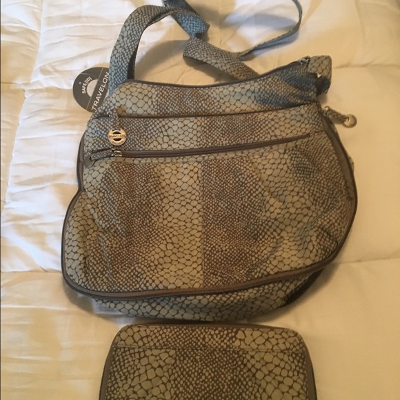 Travelon bag with wallet