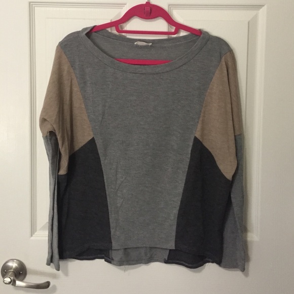 Tri colored long sleeved tee