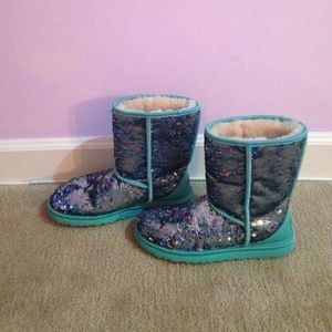 Sparkle Uggs, they are in a newish condition