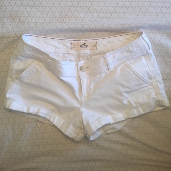White Hollister shorts